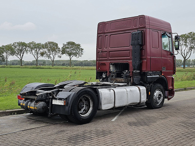 DAF XF 95.380 SPACECAB EURO 2 - Камион влекач: слика 3 DAF XF 95.380 SPACECAB EURO 2 - Камион влекач: слика 3