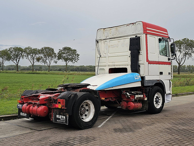 DAF XF 95.380 SPACECAB EURO 2 - Камион влекач: слика 3 DAF XF 95.380 SPACECAB EURO 2 - Камион влекач: слика 3