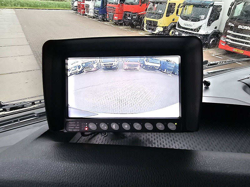 Камион влекач Iveco AS440S46 STRALIS LNG: слика 11