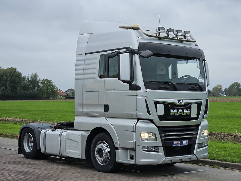 MAN 18.500 TGX XLX 2X TANK NIGHT AC - Камион влекач: слика 5 MAN 18.500 TGX XLX 2X TANK NIGHT AC - Камион влекач: слика 5