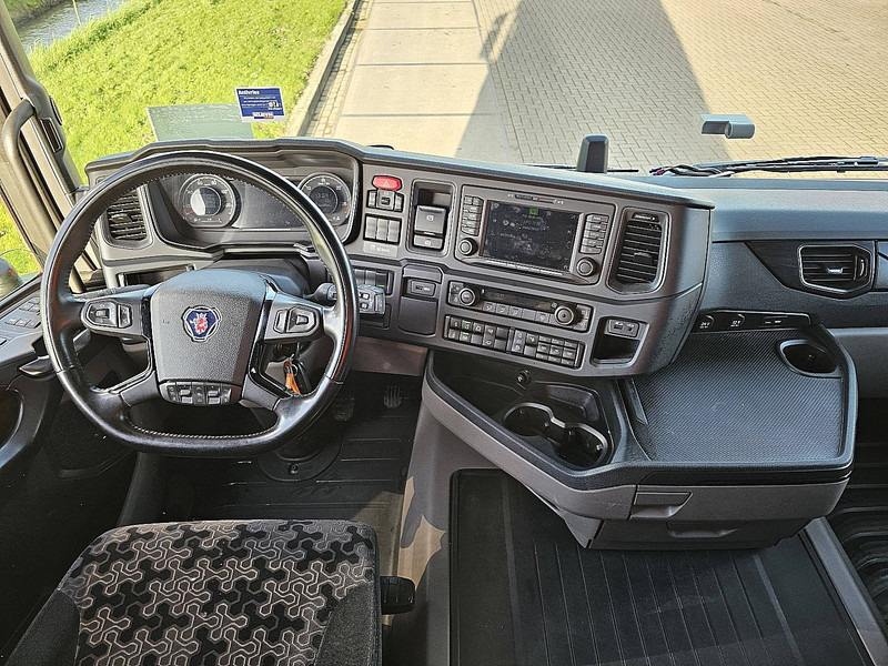 Камион влекач Scania R460 SUPER: слика 8