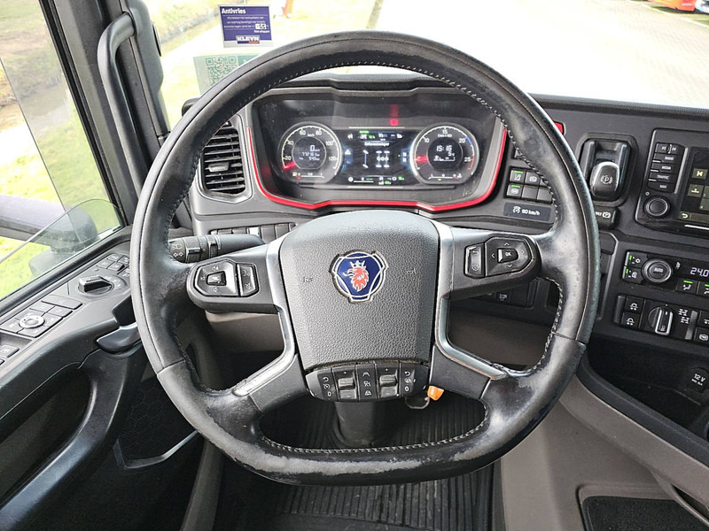 Камион влекач Scania R650 6X4 RETARDER LED: слика 13