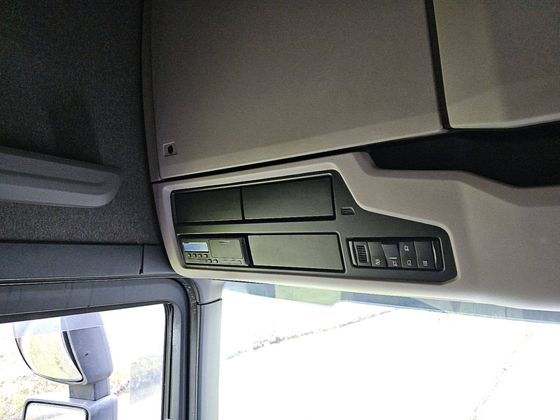 Камион влекач Scania R650 6X4 RETARDER LED: слика 15