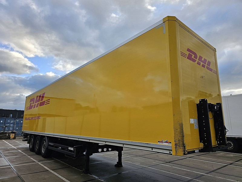 Kögel SKH24 LIFT AXLE TAILLIFT - Полуприколка сандучар: слика 3 Kögel SKH24 LIFT AXLE TAILLIFT - Полуприколка сандучар: слика 3