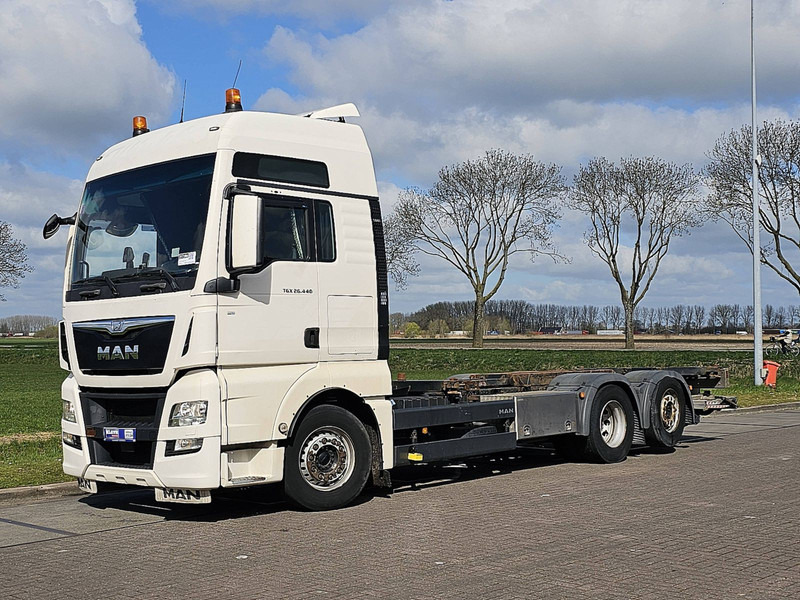 MAN 26.440 TGX XXL 6X2-4 STEER AXLE - Транспортер на контејнер/ Камион со променливо тело: слика 2 MAN 26.440 TGX XXL 6X2-4 STEER AXLE - Транспортер на контејнер/ Камион со променливо тело: слика 2