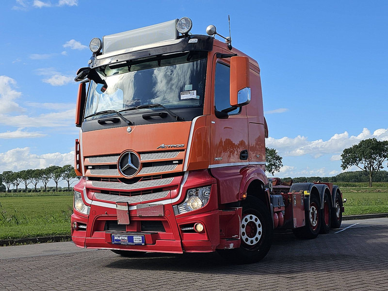 Mercedes-Benz ACTROS 3251 8X2 HIAB HOOKLIFT - Камион со кука за подигање: слика 1 Mercedes-Benz ACTROS 3251 8X2 HIAB HOOKLIFT - Камион со кука за подигање: слика 1