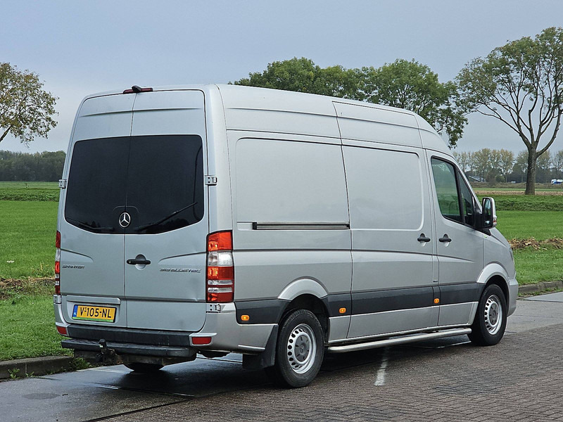 Mercedes-Benz Sprinter 319 ac v6 3.0ltr EURO6! - Мало комбе: слика 3 Mercedes-Benz Sprinter 319 ac v6 3.0ltr EURO6! - Мало комбе: слика 3