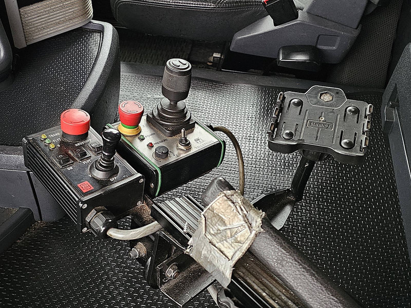 Лизинг на Scania G480 6X4 FULL STEEL RETAR Scania G480 6X4 FULL STEEL RETAR: слика 11 Лизинг на Scania G480 6X4 FULL STEEL RETAR Scania G480 6X4 FULL STEEL RETAR: слика 11