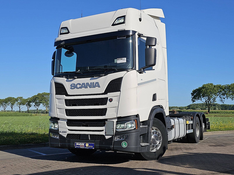 Scania R450 6x2*4 - Транспортер на контејнер/ Камион со променливо тело: слика 1 Scania R450 6x2*4 - Транспортер на контејнер/ Камион со променливо тело: слика 1