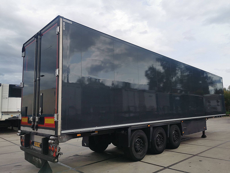 Schmitz Cargobull SKO 24 SCB LIFT AXLE BLACK - Полуприколка ладилник: слика 2 Schmitz Cargobull SKO 24 SCB LIFT AXLE BLACK - Полуприколка ладилник: слика 2