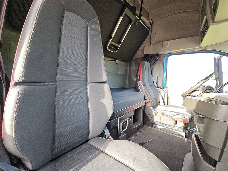 Транспортер на контејнер/ Камион со променливо тело Volvo FH 460 XL XENON WB490: слика 14 Транспортер на контејнер/ Камион со променливо тело Volvo FH 460 XL XENON WB490: слика 14