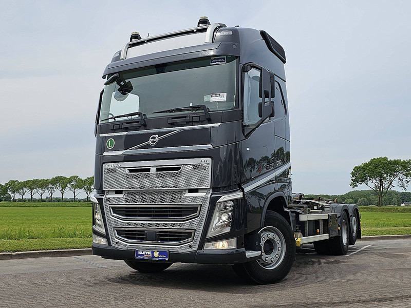 Volvo FH 500 - Камион со кука за подигање: слика 1 Volvo FH 500 - Камион со кука за подигање: слика 1
