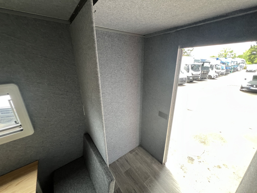 Iveco Daily 35S14 Klima Orig.127'km Küche Doppelbett - Кампер: слика 2 Iveco Daily 35S14 Klima Orig.127'km Küche Doppelbett - Кампер: слика 2