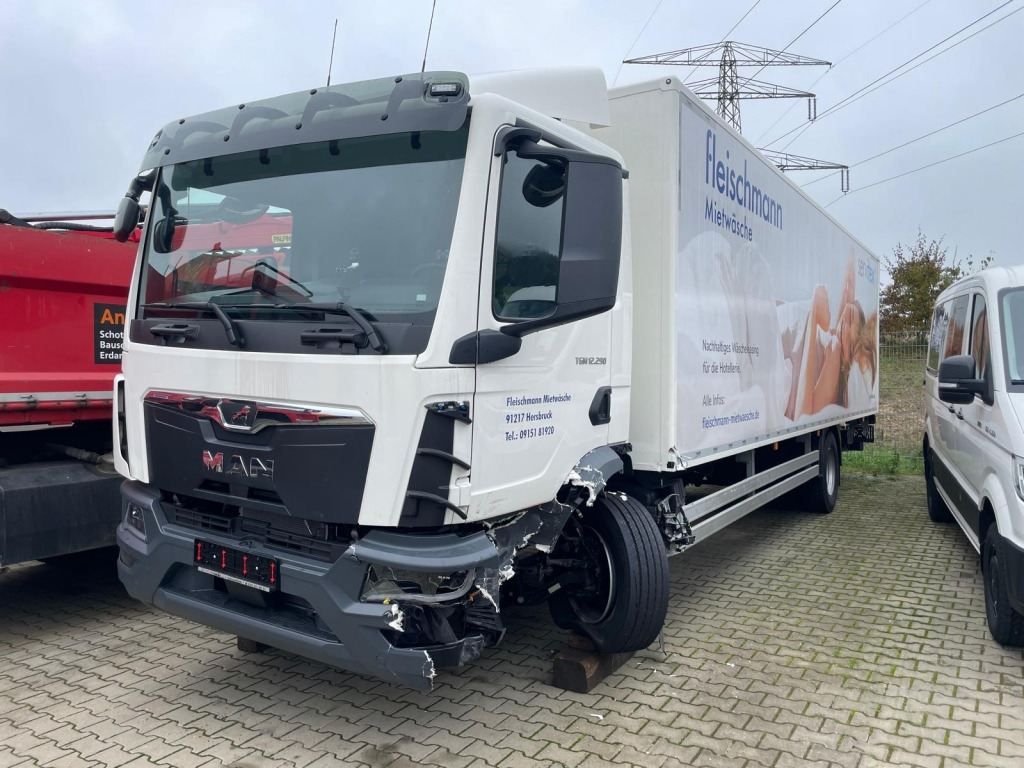 MAN TGM 12.290 Klimaauto. NAVI 7,9 Koffer+LBW Unfall - Камион сандучар: слика 1 MAN TGM 12.290 Klimaauto. NAVI 7,9 Koffer+LBW Unfall - Камион сандучар: слика 1