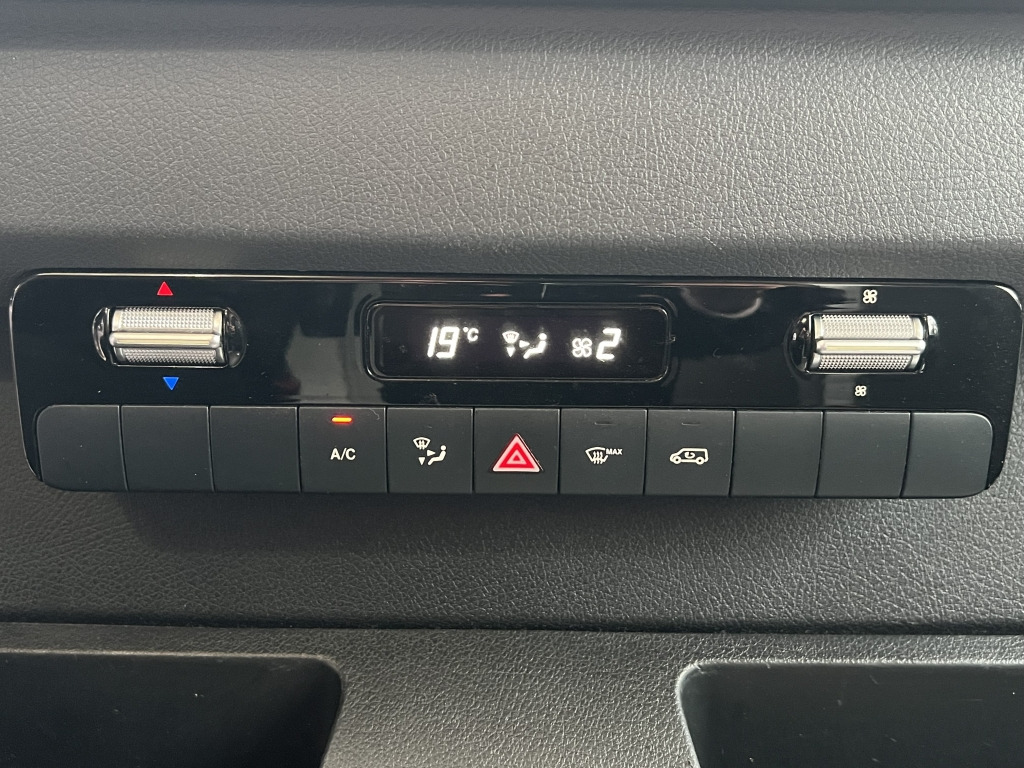 Mercedes-Benz Sprinter 315 CDI Automatik UPS-Integralkoffer - Комбе фургон: слика 3 Mercedes-Benz Sprinter 315 CDI Automatik UPS-Integralkoffer - Комбе фургон: слика 3