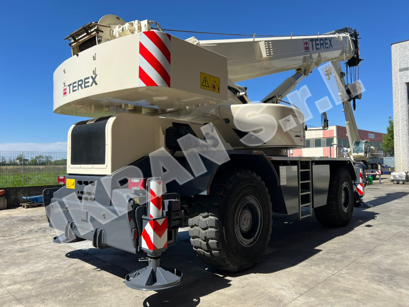 Terex Quadstar 1075L - Кран за нерамни терени: слика 3 Terex Quadstar 1075L - Кран за нерамни терени: слика 3