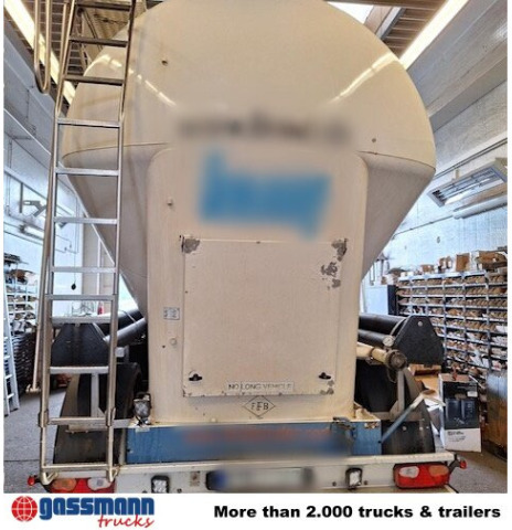 Feldbinder EUT 38.3-3, Liftachse, 3 Kammern, ca. 38.000l - Полуприколка силос: слика 3 Feldbinder EUT 38.3-3, Liftachse, 3 Kammern, ca. 38.000l - Полуприколка силос: слика 3