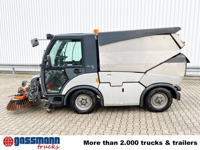 Hako Multicar Citymaster 2000 2B Kehrmaschine 4x2 - Возило за метење: слика 2 Hako Multicar Citymaster 2000 2B Kehrmaschine 4x2 - Возило за метење: слика 2