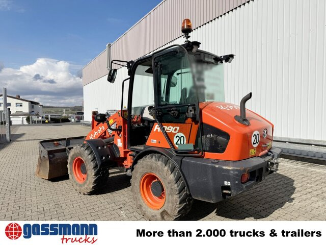 Kubota R090 4x4, Palettengabel, ca. 838 Betr.-Std. - Натоварувач на тркала: слика 2 Kubota R090 4x4, Palettengabel, ca. 838 Betr.-Std. - Натоварувач на тркала: слика 2