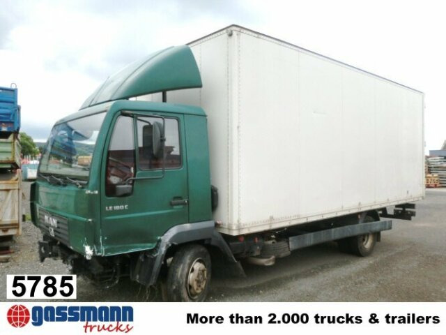 MAN L33 8.180 C 4x2, Unfallfahrzeug mit - Камион сандучар: слика 1 MAN L33 8.180 C 4x2, Unfallfahrzeug mit - Камион сандучар: слика 1
