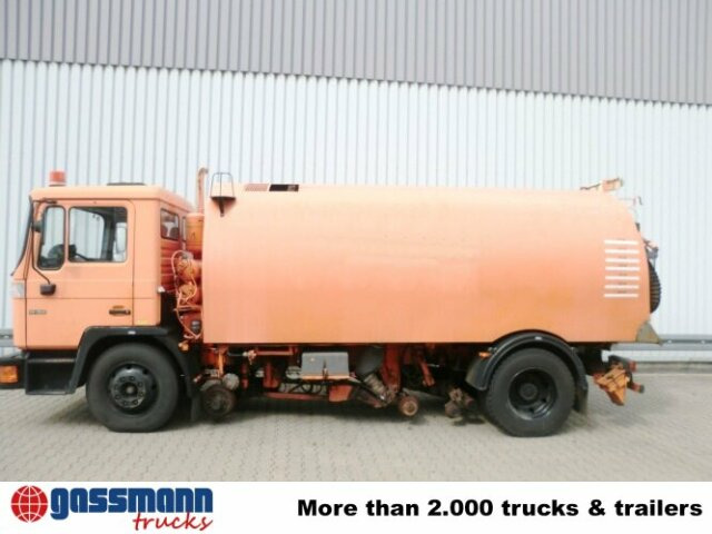 MAN M03 14.152 4x2, Schienenkehrmaschine - Возило за метење: слика 4 MAN M03 14.152 4x2, Schienenkehrmaschine - Возило за метење: слика 4