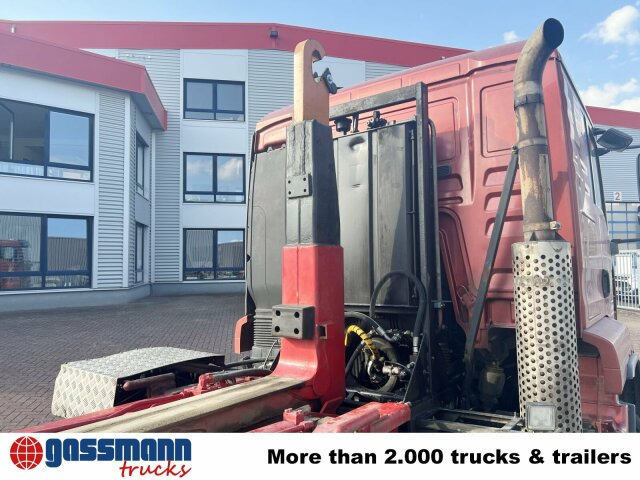 Камион со кука за подигање MAN TGA 25.530 8x4-4 BL, Lift-/Lenkachse: слика 15