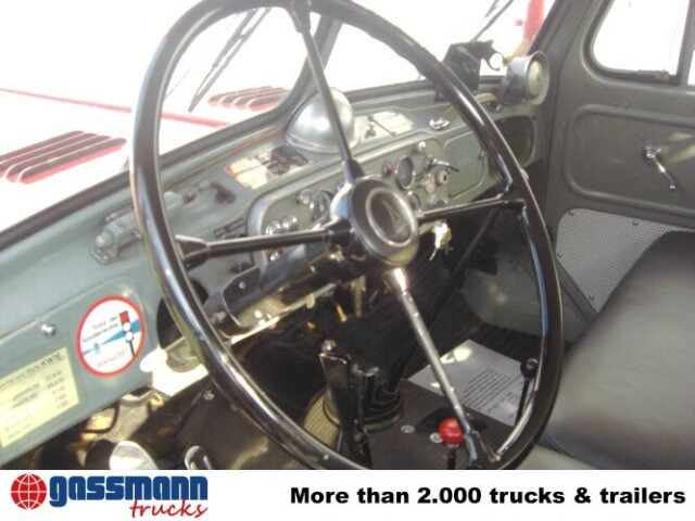 Magirus Deutz Magirus Uranus 250D 22 KW16 - Противпожарен камион, Камион со кран: слика 2 Magirus Deutz Magirus Uranus 250D 22 KW16 - Противпожарен камион, Камион со кран: слика 2