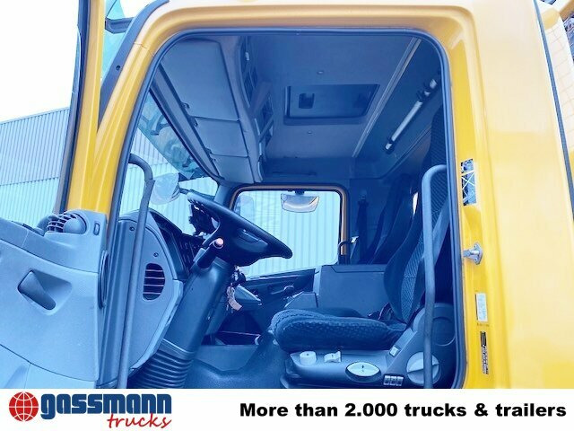 Mercedes-Benz Axor 1833 L 4x2 mit Heckkran Hiab XS 133 K-2 - Камион со платформа, Камион со кран: слика 2 Mercedes-Benz Axor 1833 L 4x2 mit Heckkran Hiab XS 133 K-2 - Камион со платформа, Камион со кран: слика 2