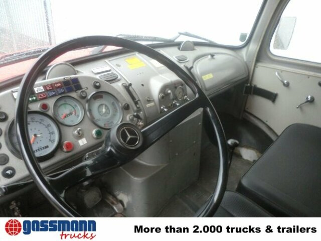 Mercedes-Benz LAK 1924 4x4 TLF, Feuerwehr - Противпожарен камион: слика 2 Mercedes-Benz LAK 1924 4x4 TLF, Feuerwehr - Противпожарен камион: слика 2