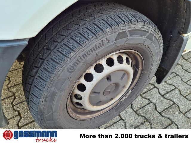 Товарно комбе Mercedes-Benz Sprinter 316 KA 4x2, Rettungswagen: слика 14