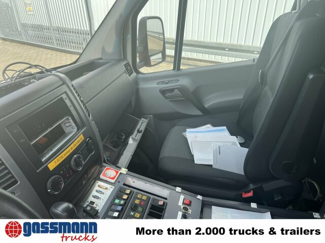 Mercedes-Benz Sprinter 516 CDI 4x2, Rettungswagen, Bi-Xenon - Товарно комбе: слика 3 Mercedes-Benz Sprinter 516 CDI 4x2, Rettungswagen, Bi-Xenon - Товарно комбе: слика 3