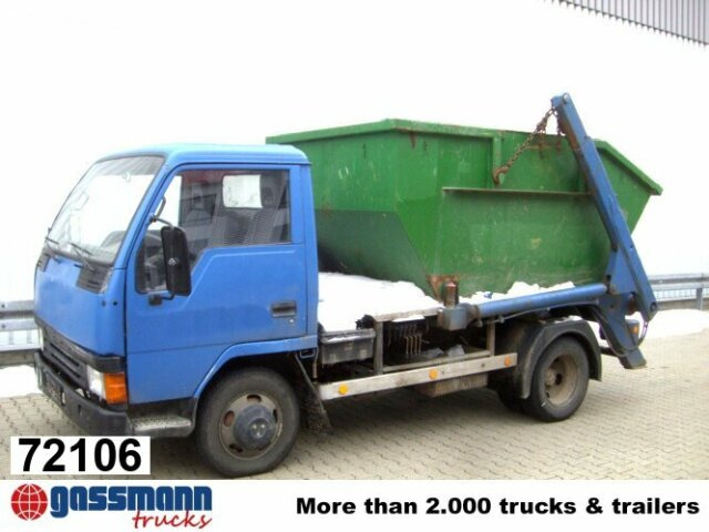 Mitsubishi Canter 4x2 - Камион за подигање контејнери: слика 1 Mitsubishi Canter 4x2 - Камион за подигање контејнери: слика 1