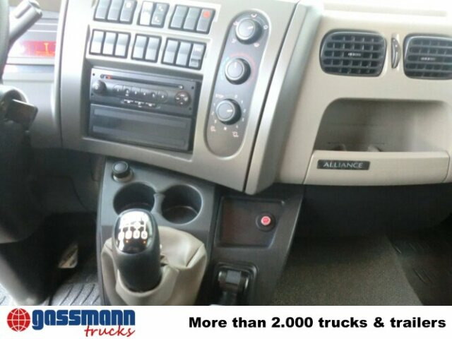 Renault Midlum 220 DXi 4x2 - Камион за пијалоци: слика 3 Renault Midlum 220 DXi 4x2 - Камион за пијалоци: слика 3