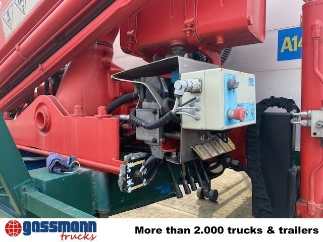 SCHELLING 504 H 22 mit Kran Ferrari 708, 7m/t - Полуприколка платформа: слика 3 SCHELLING 504 H 22 mit Kran Ferrari 708, 7m/t - Полуприколка платформа: слика 3