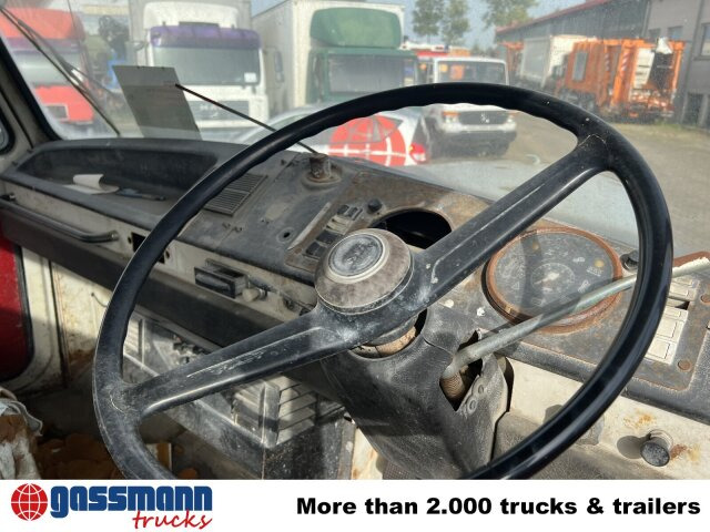 Saurer V5 4x2 - Камион со платформа: слика 2 Saurer V5 4x2 - Камион со платформа: слика 2