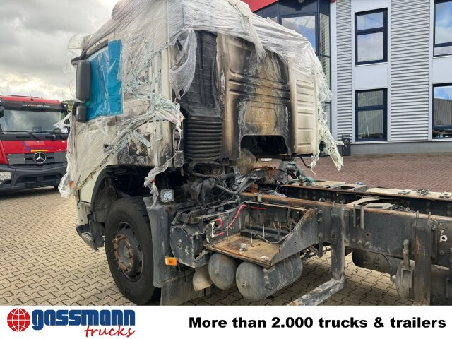 Volvo FM 380 6x4 R mit Brandschaden - Кипер: слика 2 Volvo FM 380 6x4 R mit Brandschaden - Кипер: слика 2