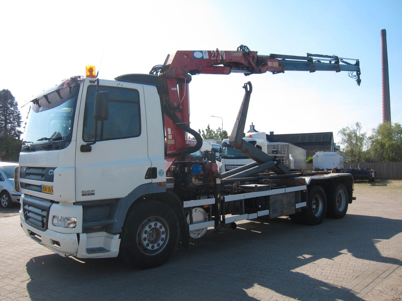 DAF CF 85 480 6x2 HMF 2220 3xhydr Remote Manual E3 - Камион со кука за подигање, Камион со кран: слика 2 DAF CF 85 480 6x2 HMF 2220 3xhydr Remote Manual E3 - Камион со кука за подигање, Камион со кран: слика 2