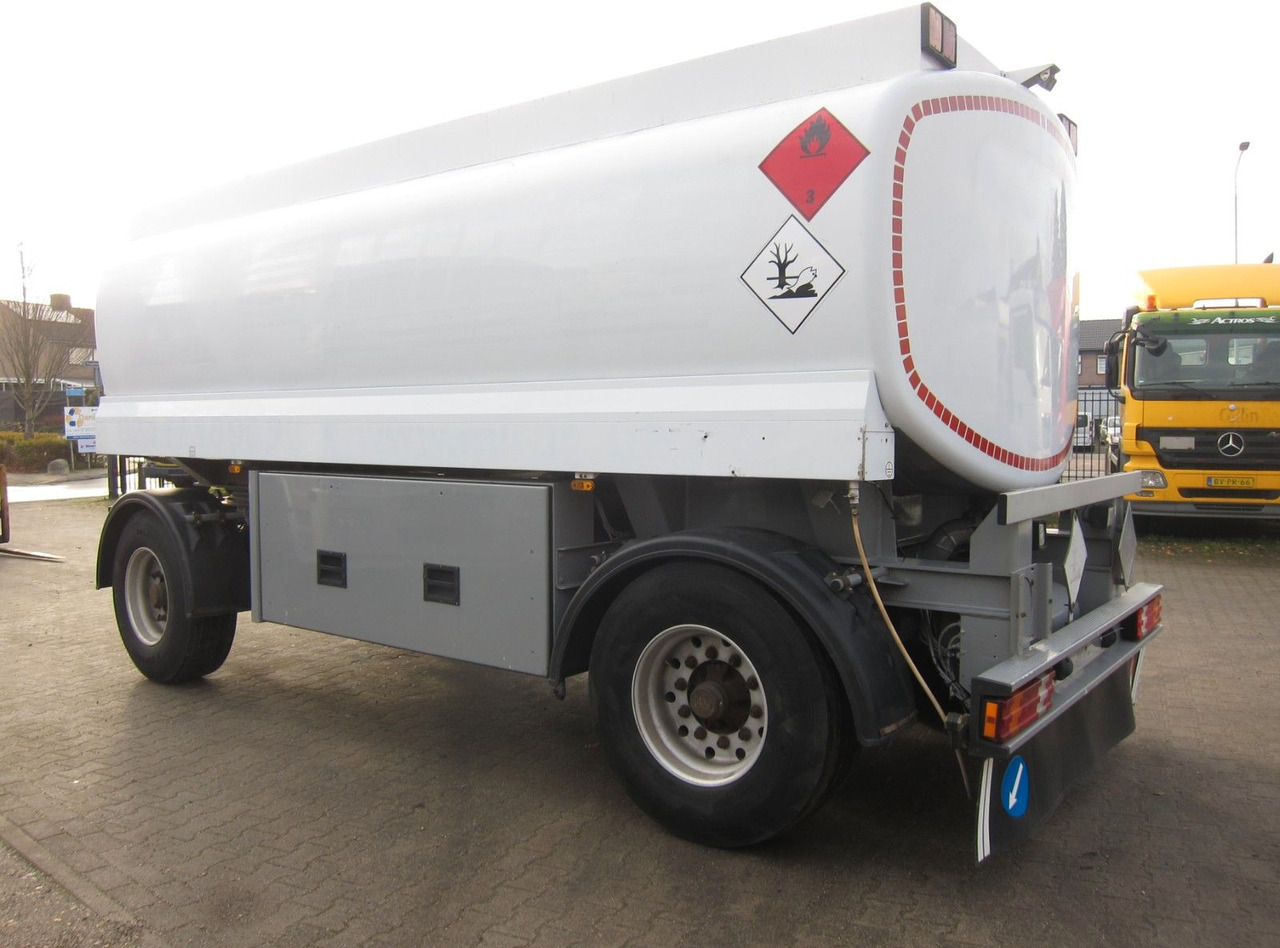 Lindner & Fischer 18400ltr 3 Kammern Oben-Unten - Приколка цистерна: слика 4 Lindner & Fischer 18400ltr 3 Kammern Oben-Unten - Приколка цистерна: слика 4