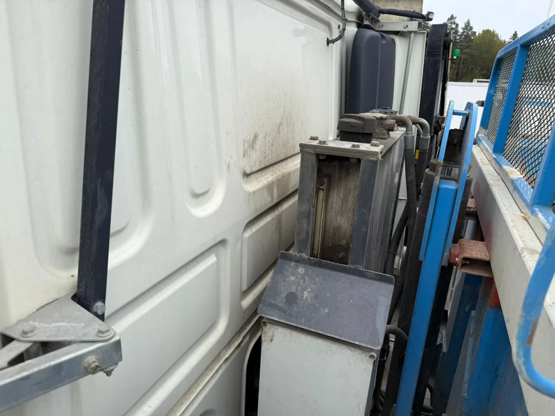 Лизинг на DAF XF 510 Ginaf 8x4*4 - Tipper - Euro 6 - Steering axle - Steel front suspension DAF XF 510 Ginaf 8x4*4 - Tipper - Euro 6 - Steering axle - Steel front suspension: слика 11 Лизинг на DAF XF 510 Ginaf 8x4*4 - Tipper - Euro 6 - Steering axle - Steel front suspension DAF XF 510 Ginaf 8x4*4 - Tipper - Euro 6 - Steering axle - Steel front suspension: слика 11