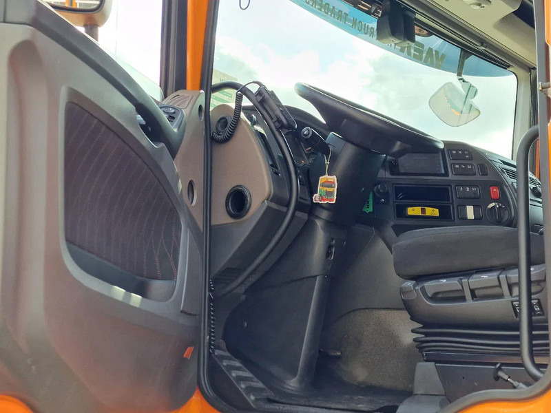 DAF XF 530 4x2 - Livestock Menke 2 deck water & ventilation - Камион за добиток: слика 4 DAF XF 530 4x2 - Livestock Menke 2 deck water & ventilation - Камион за добиток: слика 4