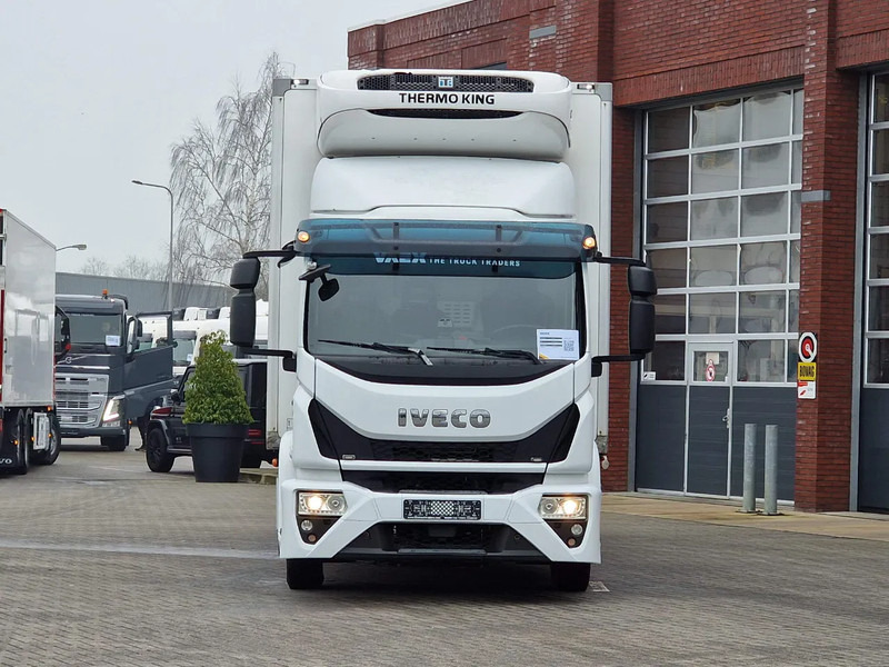 Iveco Eurocargo 120.250 4x2 - Thermoking T-800R Frigo - Loadlift - Euro 6 - Automatic - Изотермален камион: слика 2 Iveco Eurocargo 120.250 4x2 - Thermoking T-800R Frigo - Loadlift - Euro 6 - Automatic - Изотермален камион: слика 2