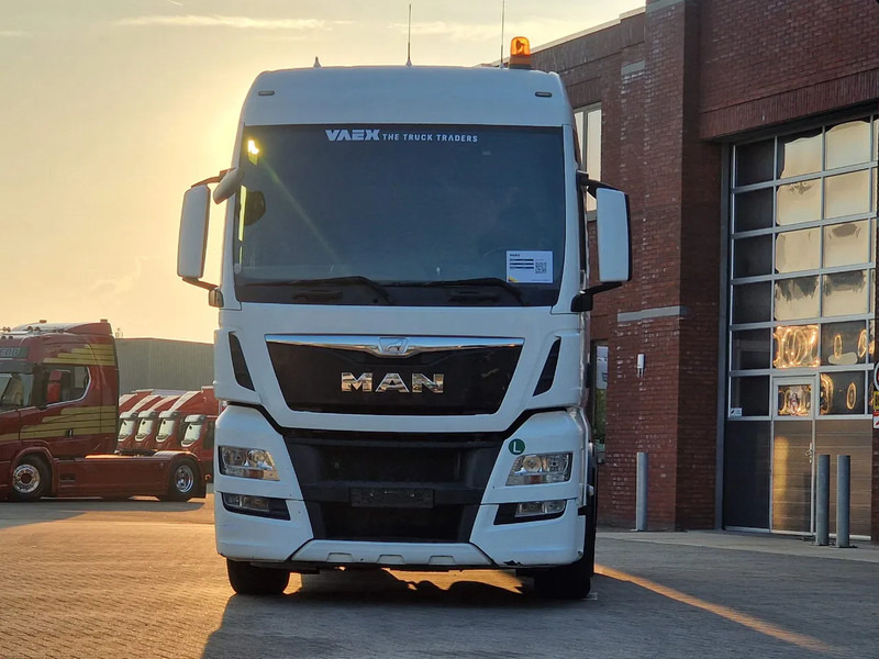 MAN TGX 18.480 4x2 - Intarder/Retarder - PTO/Hydraulic - Euro 6 - Камион влекач: слика 2 MAN TGX 18.480 4x2 - Intarder/Retarder - PTO/Hydraulic - Euro 6 - Камион влекач: слика 2