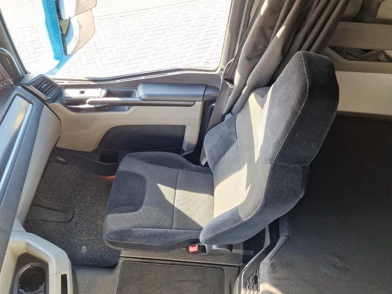 Лизинг на MAN TGX 33.510 6x4 - Facelift - Low km 252Tkm - Navi - Sliding 5th wheel MAN TGX 33.510 6x4 - Facelift - Low km 252Tkm - Navi - Sliding 5th wheel: слика 18