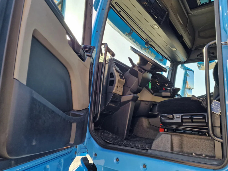 Лизинг на MAN TGX 33.510 6x4 - Facelift - Low km 252Tkm - Navi - Sliding 5th wheel MAN TGX 33.510 6x4 - Facelift - Low km 252Tkm - Navi - Sliding 5th wheel: слика 9