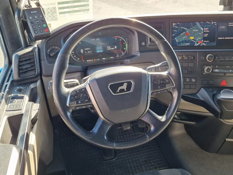 Лизинг на MAN TGX 33.510 6x4 - Facelift - Low km 252Tkm - Navi - Sliding 5th wheel MAN TGX 33.510 6x4 - Facelift - Low km 252Tkm - Navi - Sliding 5th wheel: слика 20