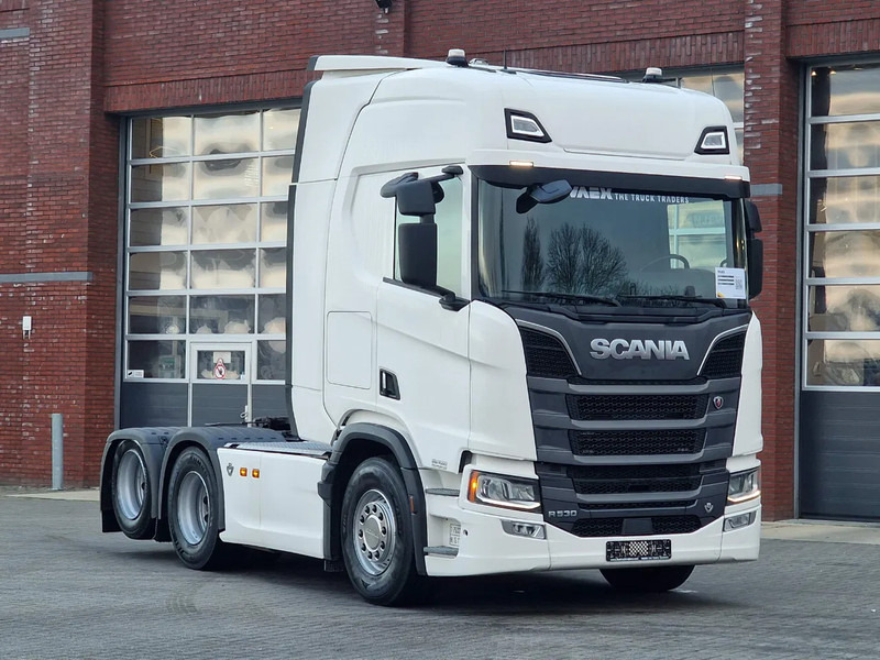 Scania R530 V8 NGS Highline 6x2 - PTO/Hydraulic - Retarder - Full air - Leather - Led - Камион влекач: слика 1 Scania R530 V8 NGS Highline 6x2 - PTO/Hydraulic - Retarder - Full air - Leather - Led - Камион влекач: слика 1