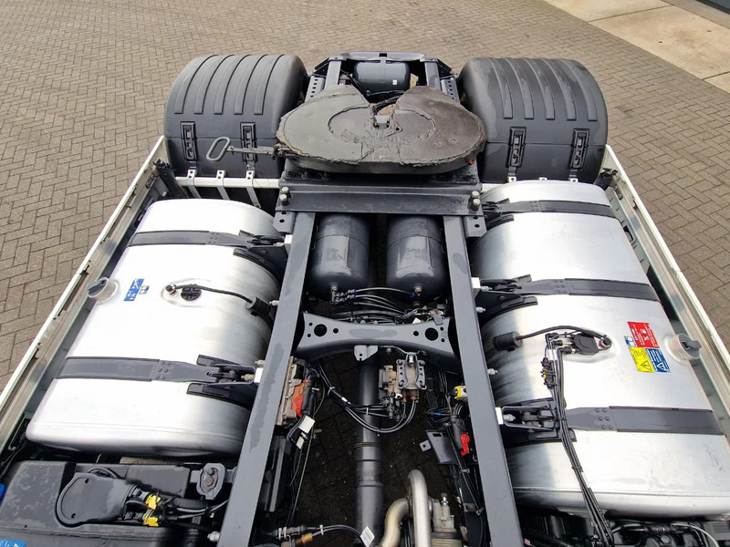 Камион влекач Scania S460 Highline 4x2 - Retarder - Night clima - 2x tank - Navi - Led - Low km: слика 18