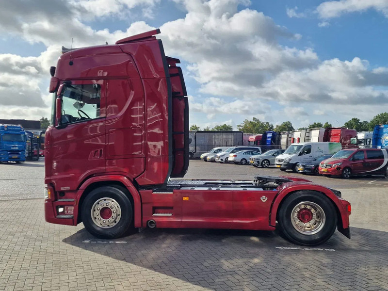 Scania S500 NGS Highline 4x2 - Retarder - Night clima - Full air - Custom interior - Full spoiler - 2 tank - Камион влекач: слика 4 Scania S500 NGS Highline 4x2 - Retarder - Night clima - Full air - Custom interior - Full spoiler - 2 tank - Камион влекач: слика 4