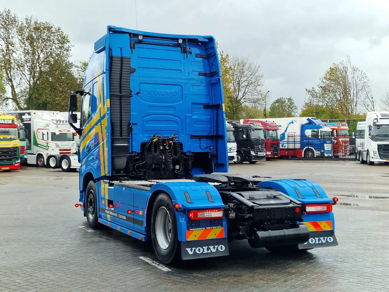 Volvo FH 13.540 Globetrotter XL 4x2 - Performance edition - I parkcool - Full air - Bull bar - Камион влекач: слика 5 Volvo FH 13.540 Globetrotter XL 4x2 - Performance edition - I parkcool - Full air - Bull bar - Камион влекач: слика 5