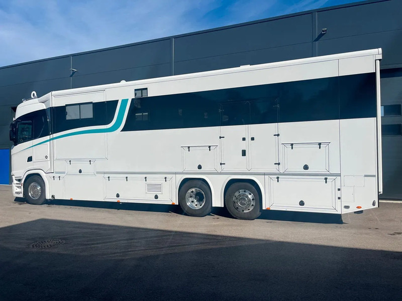 Scania S590 V8 6x2 Camper / Motorhome - New 2025 - Garage - Slide out - - Кампер: слика 5 Scania S590 V8 6x2 Camper / Motorhome - New 2025 - Garage - Slide out - - Кампер: слика 5